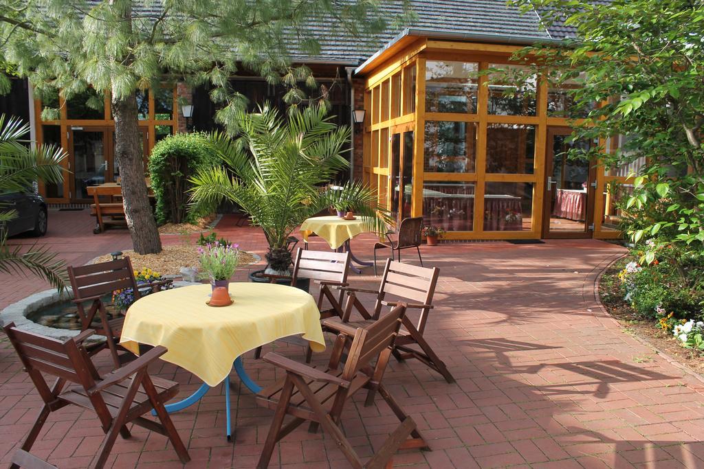 Landgasthof Simke Rietz Neuendorf Exterior foto